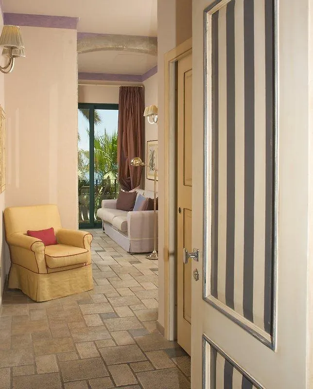 Hotel Villa Carlotta Taormina 4*,